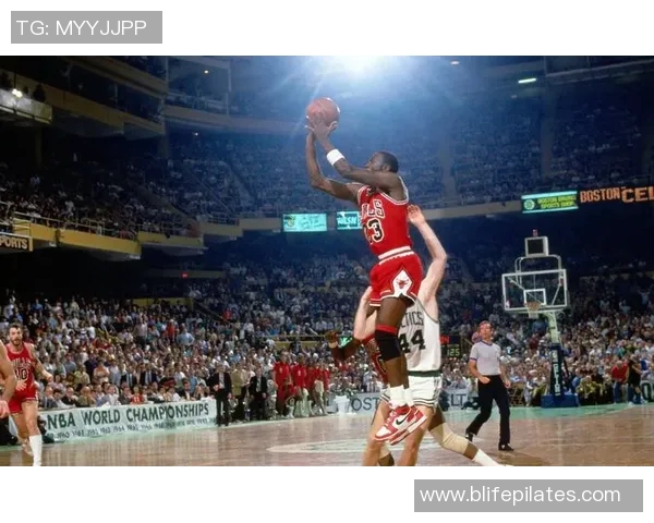 顶级球员带领球队走向辉煌 打造全新篮球时代的传奇篇章